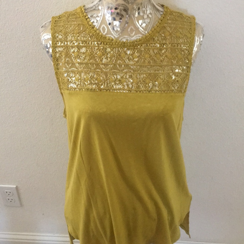 H&M top 💕 - Picture 2 of 4